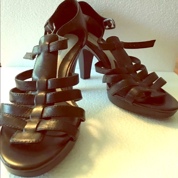 Naturalizer “Dixon” strappy heels size 8.5 W black - Picture 1 of 8